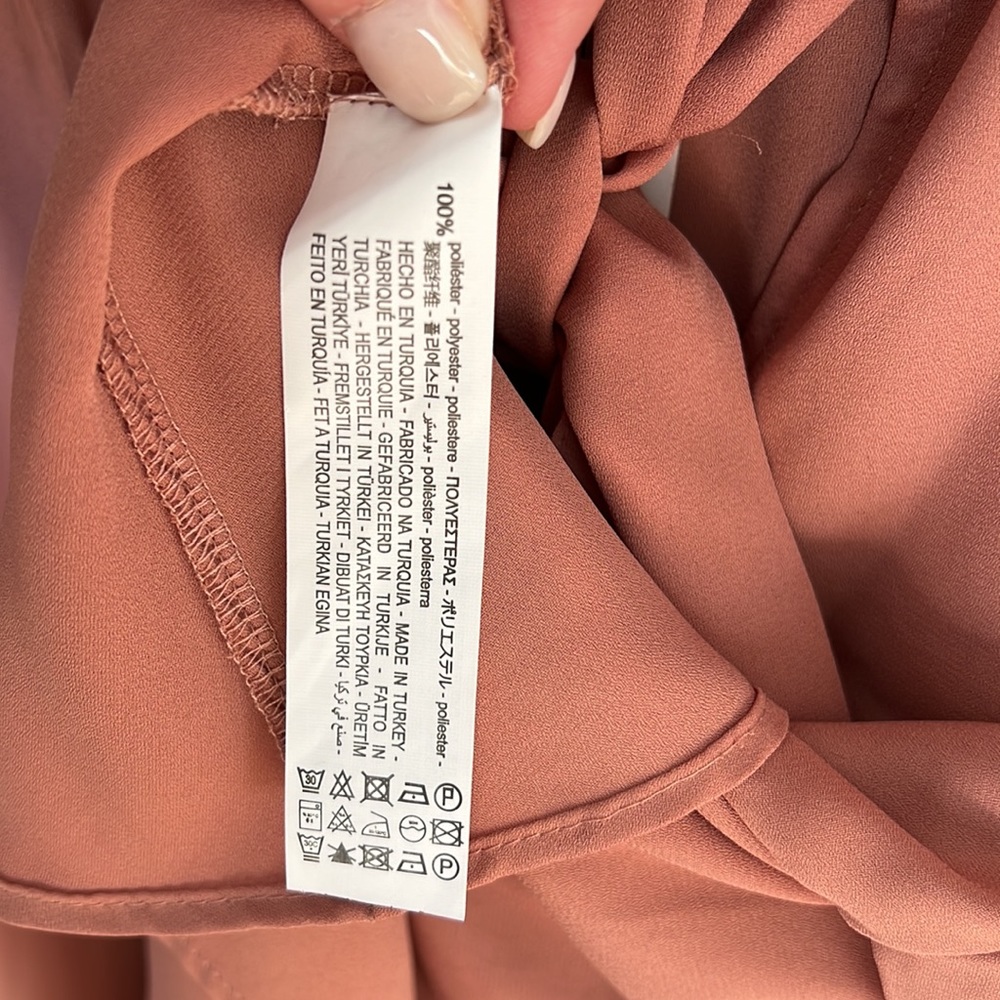 Zara Ruffled Flowy Blouse - Picture 11 of 11